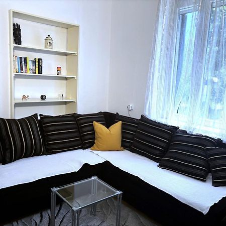 Authentic Dalmatian House Apartamento Kaštela Exterior foto