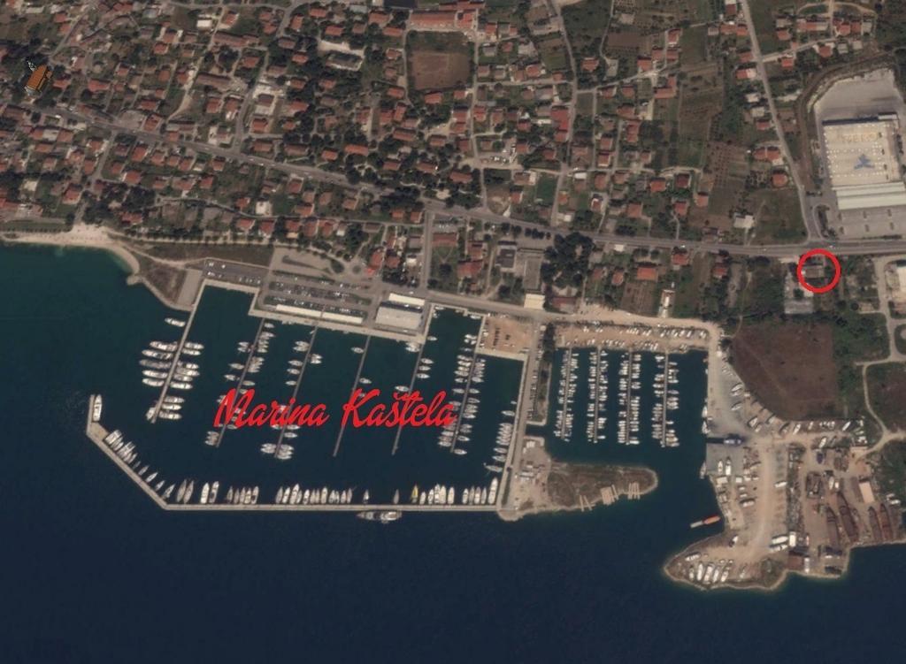 Authentic Dalmatian House Apartamento Kaštela Quarto foto
